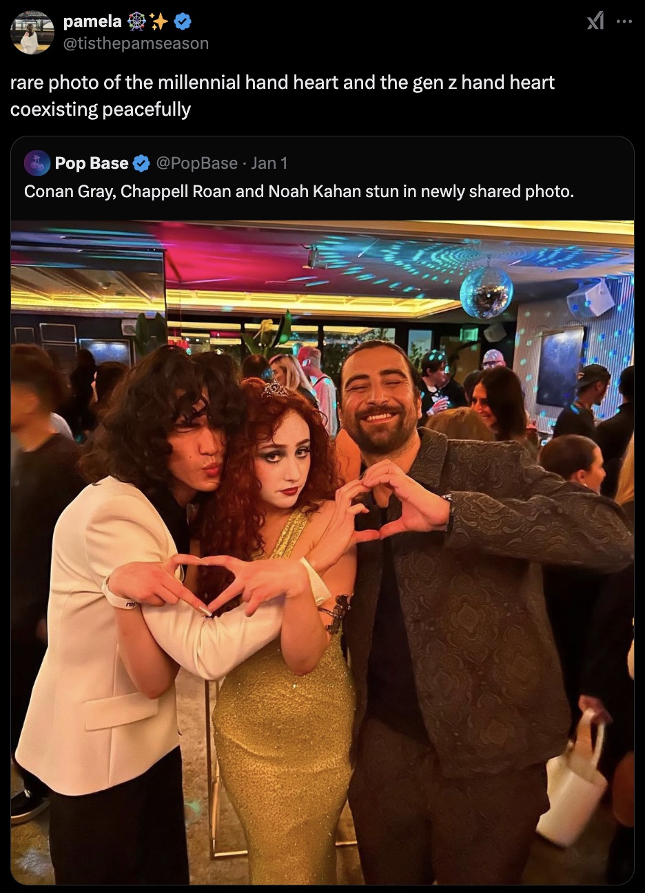 Chappell Roan - pamela rare photo of the millennial hand heart and the gen z hand heart coexisting peacefully Pop Base Jan 1 Conan Gray, Chappell Roan and Noah Kahan stun in newly d photo. Xi...